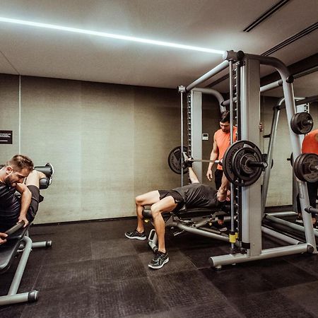 Sls Buenos Aires Puerto Madero Hotel Bagian luar foto The gym at the hotel