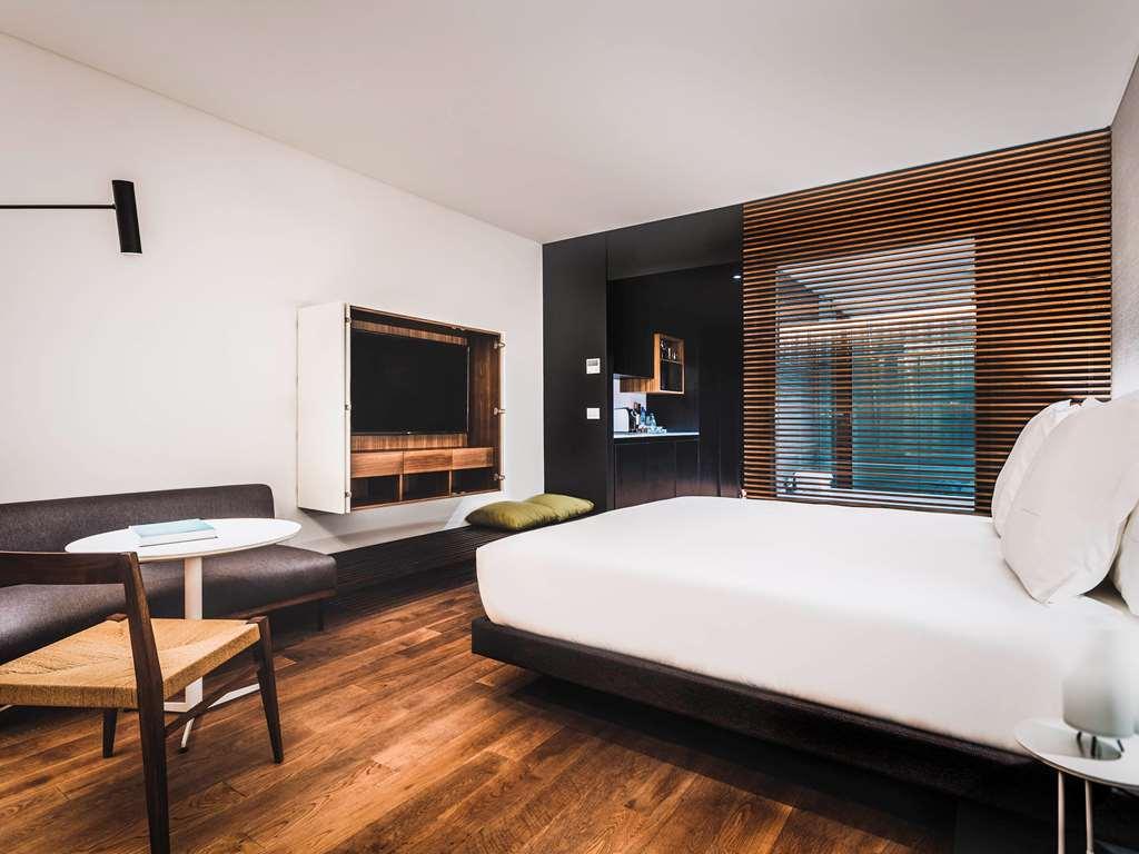 Sls Buenos Aires Puerto Madero Hotel Ruang foto A room at the hotel